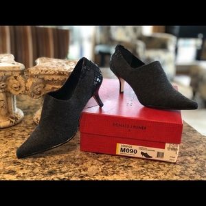 Donald Pliner heels size 9